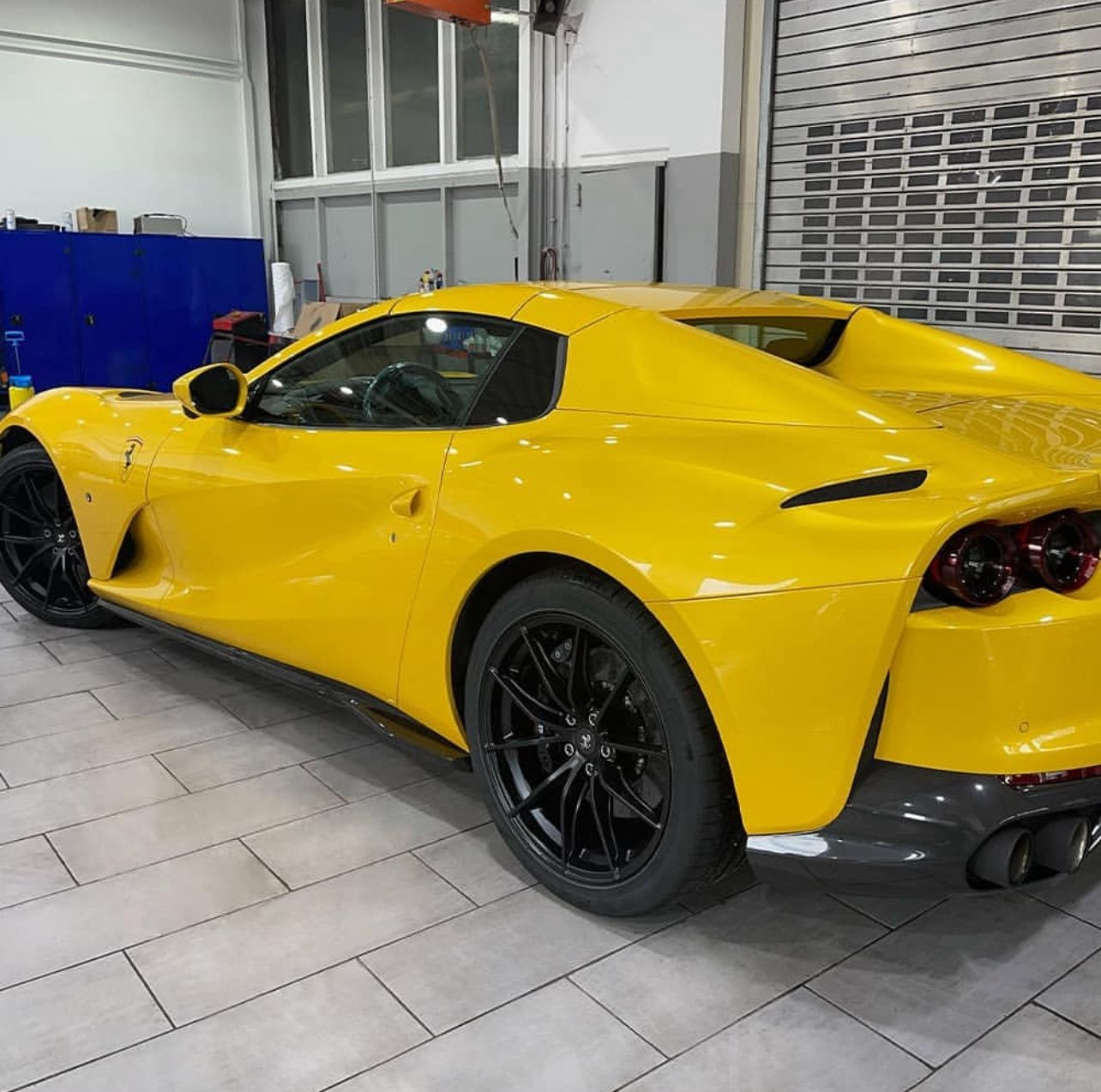 Ferrari (Gelb) - Bild 1